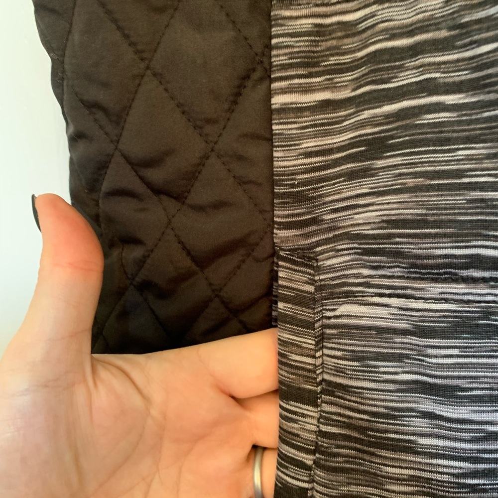 Reversible vest - Picture 4 of 5